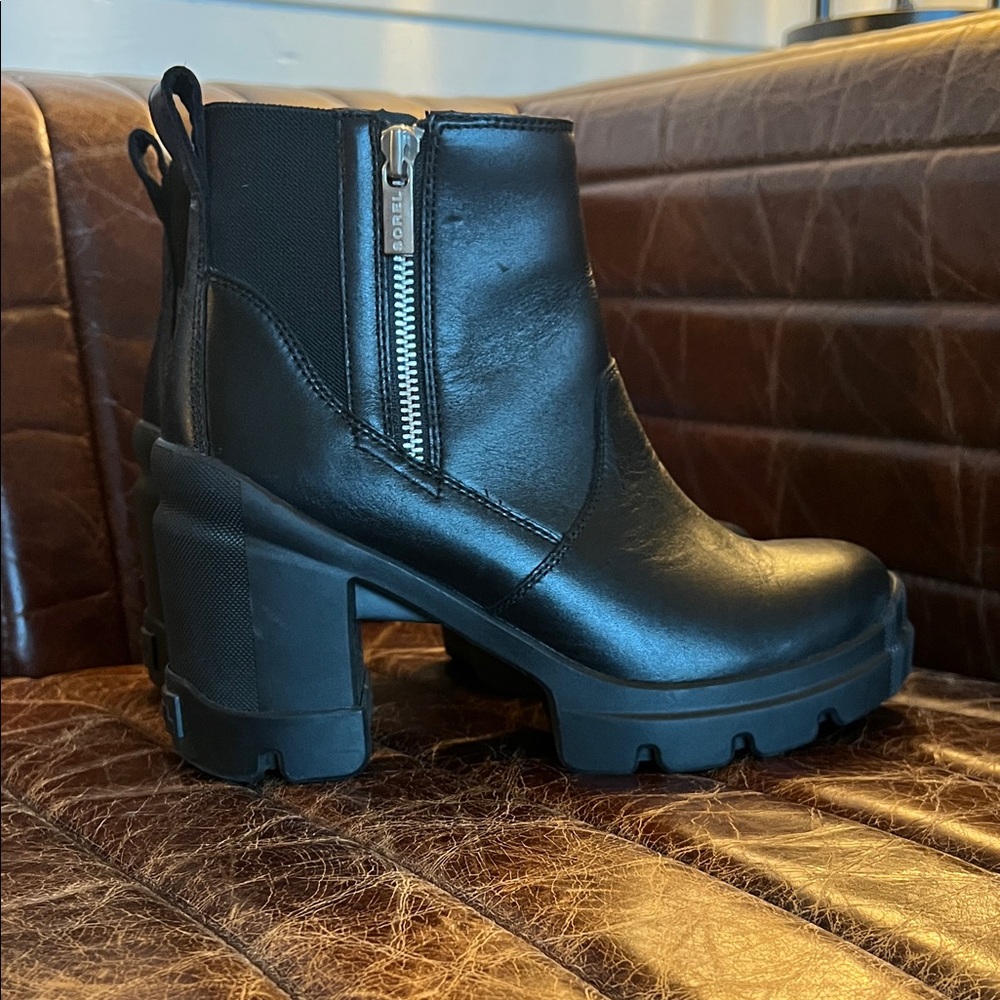 Sorel Black Leather Ankle Boots